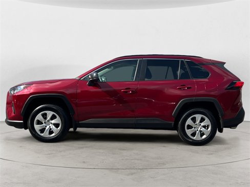 Used 2021 Toyota RAV4 LE image 2