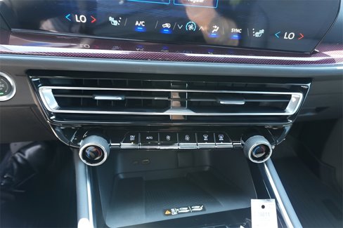 New 2026 Chevrolet Traverse Z71 w/ Driver Confidence Package image 20