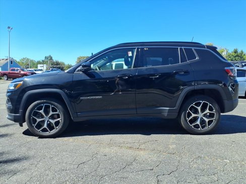 Certified 2024 Jeep Compass Limited w/ Sun and Sound Group image 6