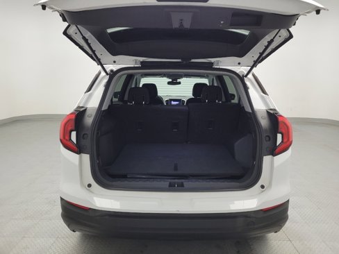 Used 2020 GMC Terrain SLE image 29