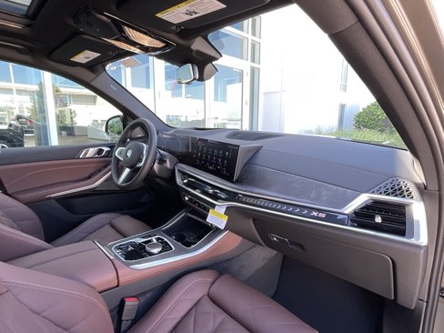 New 2026 BMW X5 sDrive40i w/ M Sport Package image 21