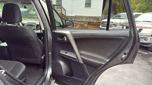 Used 2015 Toyota RAV4 XLE image 17