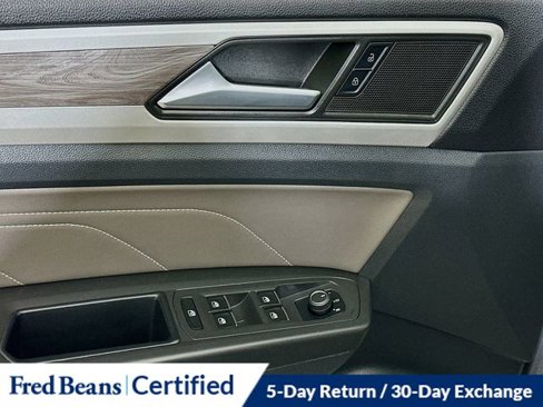 Used 2022 Volkswagen Atlas Cross Sport SE image 18