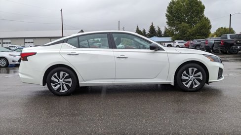 Used 2025 Nissan Altima 2.5 S image 3