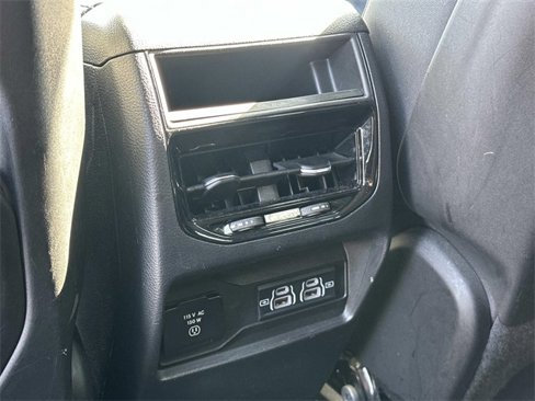 Certified 2023 Jeep Grand Cherokee Laredo w/ Luxury Tech Group I image 13