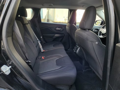 Used 2020 Jeep Cherokee Latitude image 13