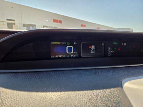 Used 2016 Toyota Prius Two image 17
