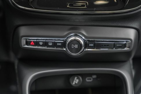 New 2026 Volvo XC40 B5 Ultra w/ Protection Package Premier image 24