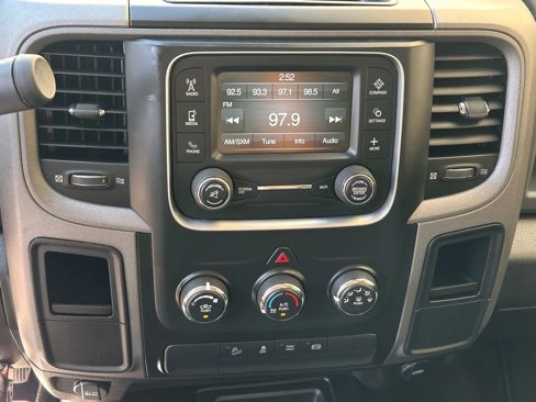 Used 2018 RAM 2500 Tradesman w/ Chrome Appearance Group image 17