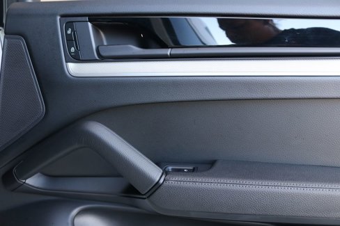 Used 2024 Porsche Cayenne image 30