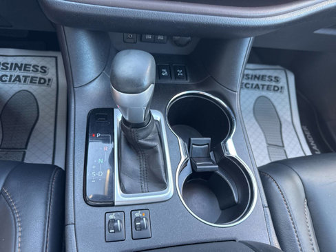 Used 2017 Toyota Highlander XLE image 36