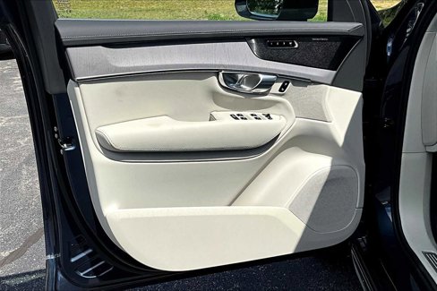 New 2026 Volvo XC90 B6 Ultra w/ Protection Package Premier image 11