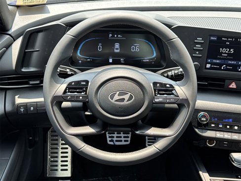 New 2025 Hyundai Elantra Sport image 24