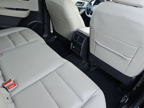 Used 2023 Nissan Rogue SL w/ SL Premium Package image 11