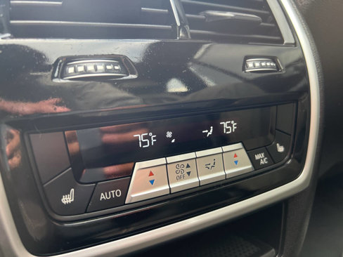 Used 2019 BMW X5 xDrive50i w/ Executive Package image 28