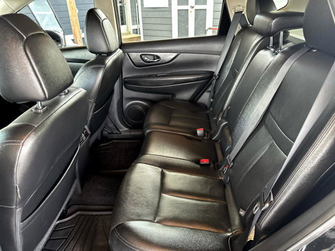Used 2016 Nissan Rogue SL image 35