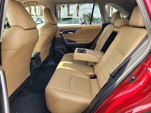 Certified 2021 Toyota RAV4 XLE Premium image 15