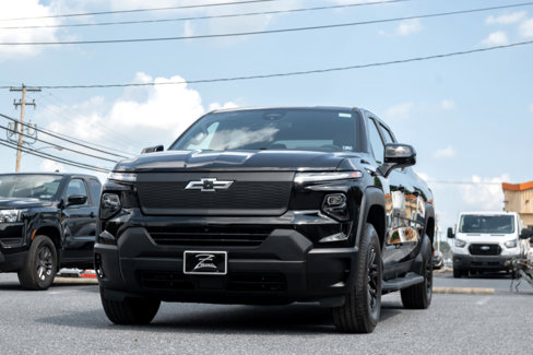 Used 2024 Chevrolet Silverado EV W/T image 7