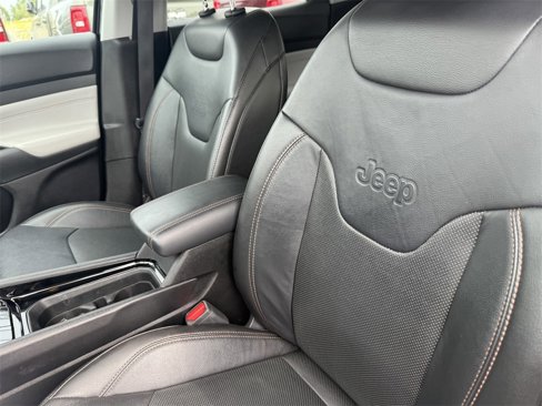 Certified 2022 Jeep Compass Limited image 18