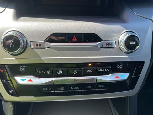 Used 2021 Ford Explorer XLT w/ Equipment Group 202A image 22