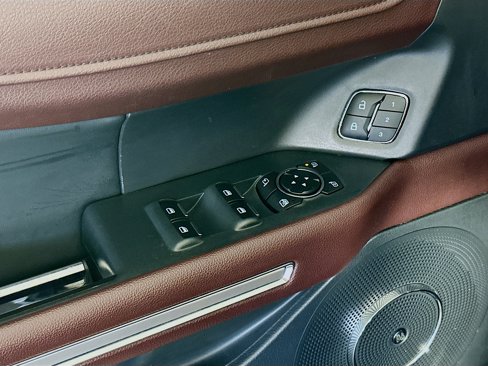 Used 2024 Ford Expedition Limited image 15