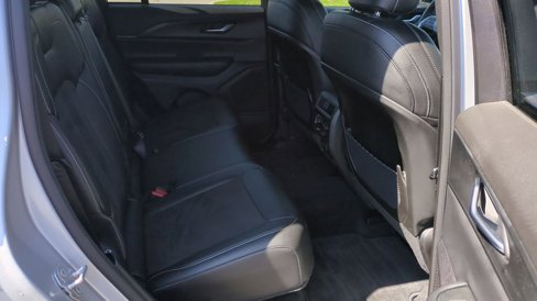 Used 2024 Jeep Grand Cherokee Altitude image 22