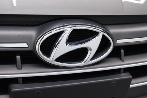 Used 2020 Hyundai Elantra SE w/ Cargo Package (C1) image 57
