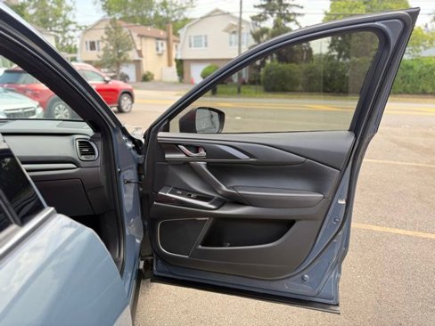 Used 2023 MAZDA CX-9 Carbon Edition image 25