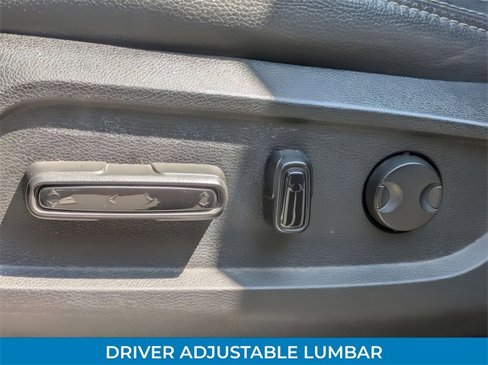 Used 2023 Honda Pilot Touring image 14