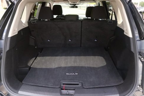 Used 2024 Nissan Rogue S image 14