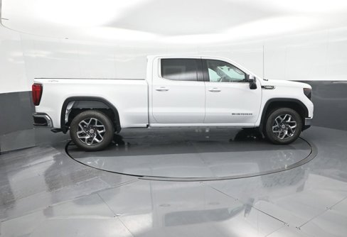New 2025 GMC Sierra 1500 SLE image 9