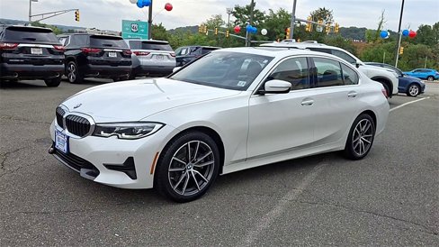 Used 2021 BMW 330i xDrive Sedan w/ Premium Package image 4