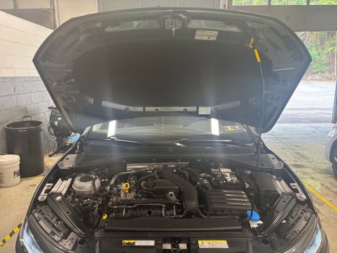 Used 2025 Volkswagen Jetta SE image 31