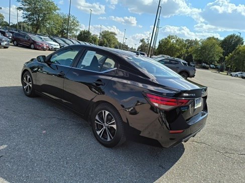 Used 2023 Nissan Sentra SV image 3