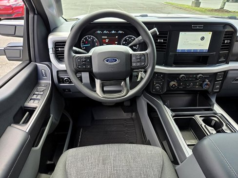New 2025 Ford F250 XLT w/ FX4 Off-Road Package image 10