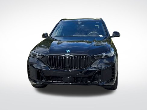 New 2026 BMW X5 xDrive50e image 3