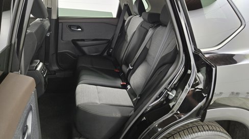 Used 2023 Nissan Rogue SV image 22
