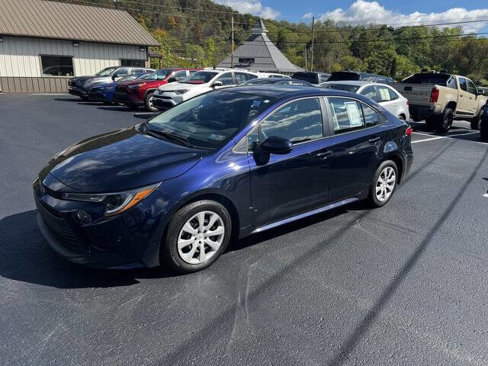 Used 2025 Toyota Corolla LE image 1