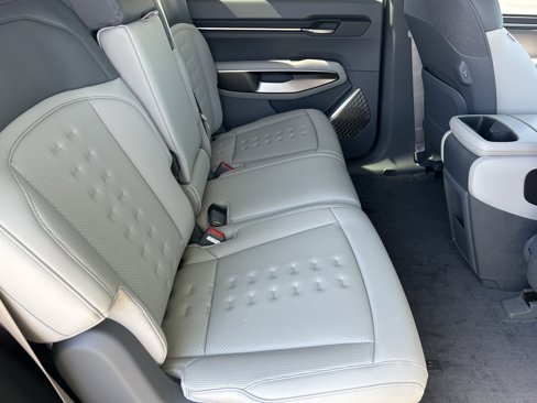 New 2026 Kia EV9 Wind image 11