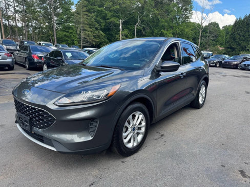 Used 2020 Ford Escape SE image 1