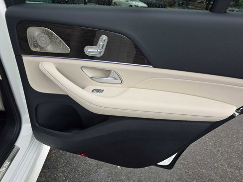 New 2026 Mercedes-Benz GLS 450 4MATIC image 12