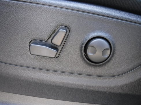 New 2026 RAM 1500 4x4 Crew Cab image 21