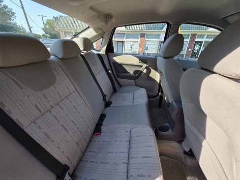 Used 2009 Ford Focus SE image 28