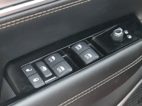 Used 2024 Jeep Wagoneer Series II image 13