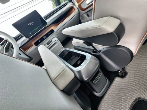 New 2025 Volkswagen ID. Buzz 1st Edition image 20