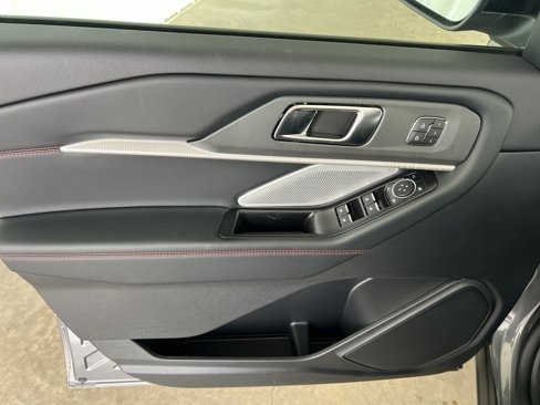 New 2025 Ford Explorer ST image 8