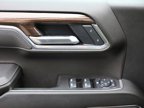 Certified 2025 Chevrolet Silverado 1500 LT image 36