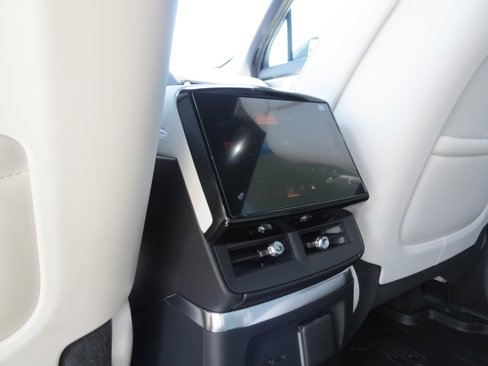 New 2026 Cadillac Vistiq Luxury w/ LPO, Floor Liner Package image 15