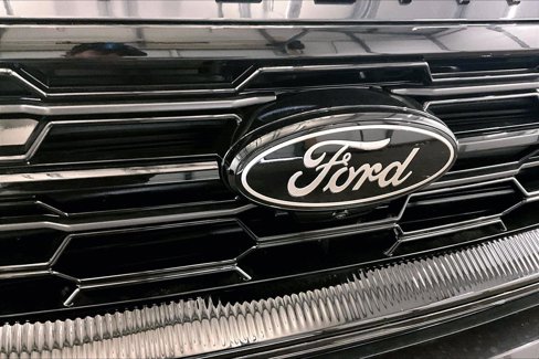 New 2025 Ford Expedition Platinum w/ Stealth Performance Package image 30