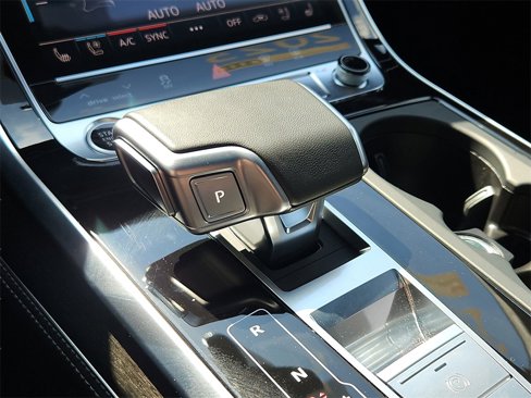 Certified 2025 Audi Q7 3.0T Prestige image 33